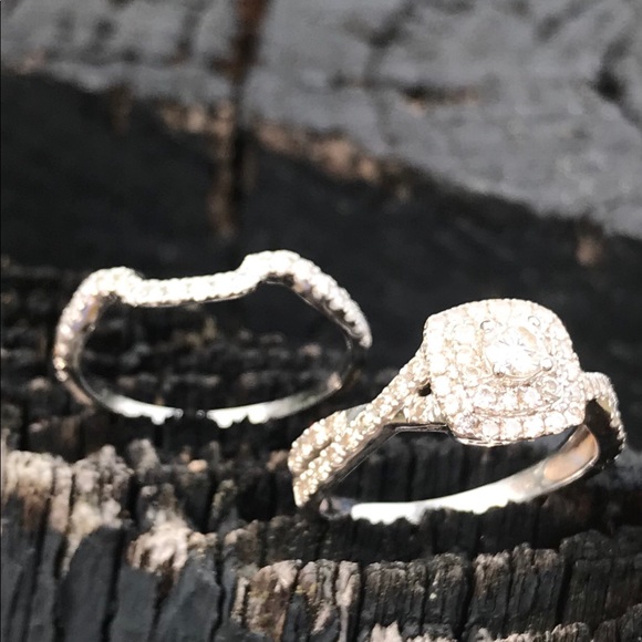 Jewelry - 14 Karat White Gold Wedding Set